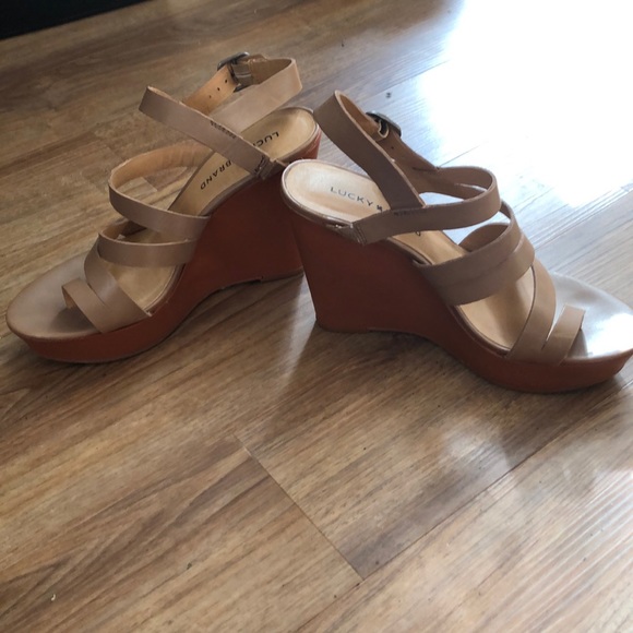 Lucky brand brown leather wedges - Picture 2 of 6